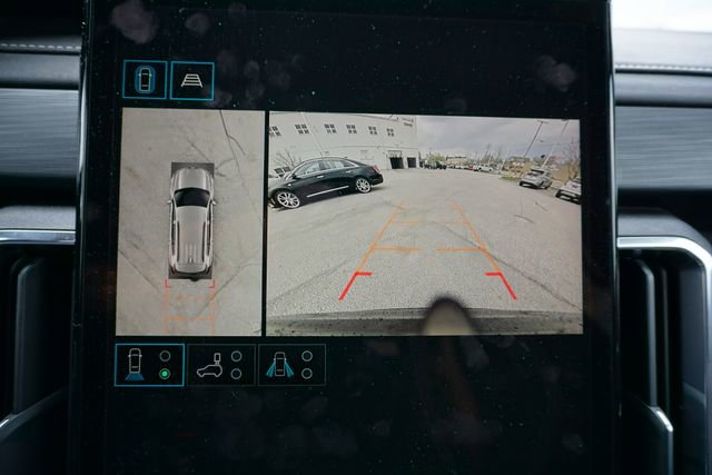 Used 2024 GMC Acadia Elevation image 18