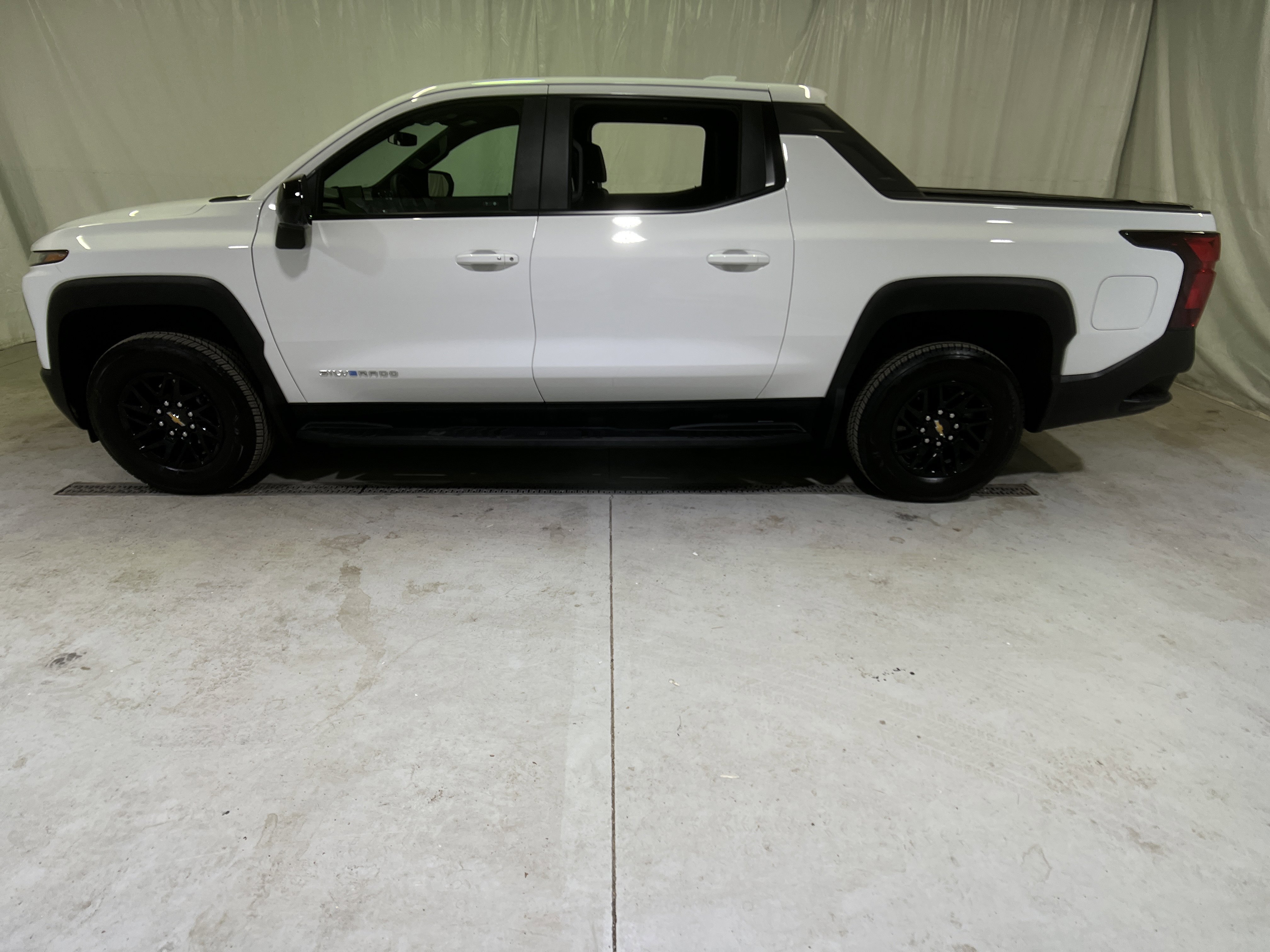 Certified 2024 Chevrolet Silverado EV W/T image 7