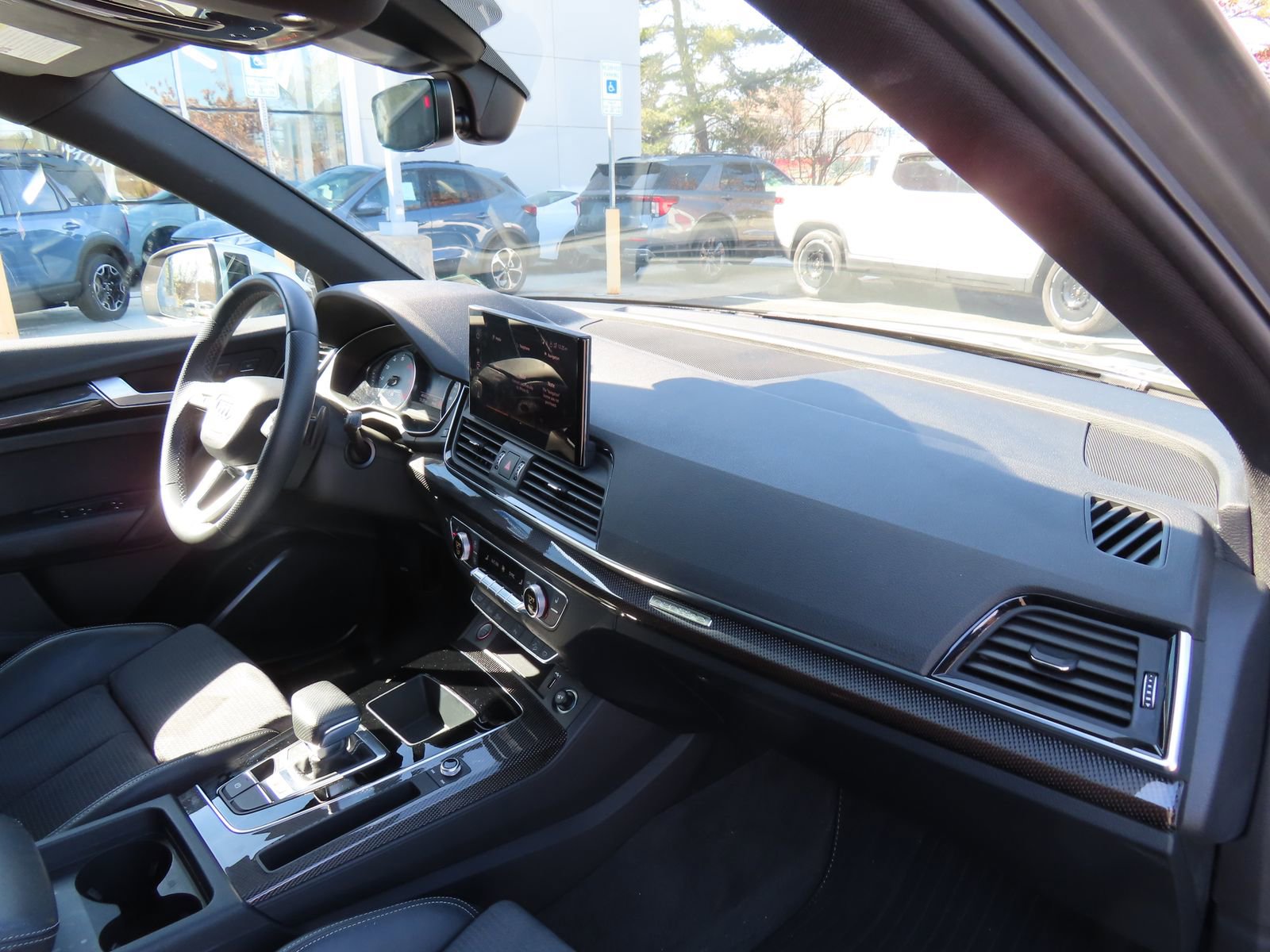 Used 2023 Audi SQ5 Premium w/ Convenience Package image 17