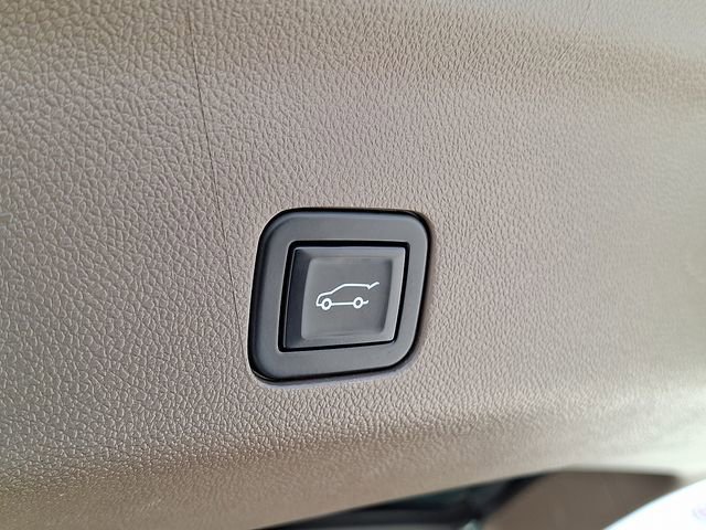 Used 2022 GMC Yukon Denali image 28