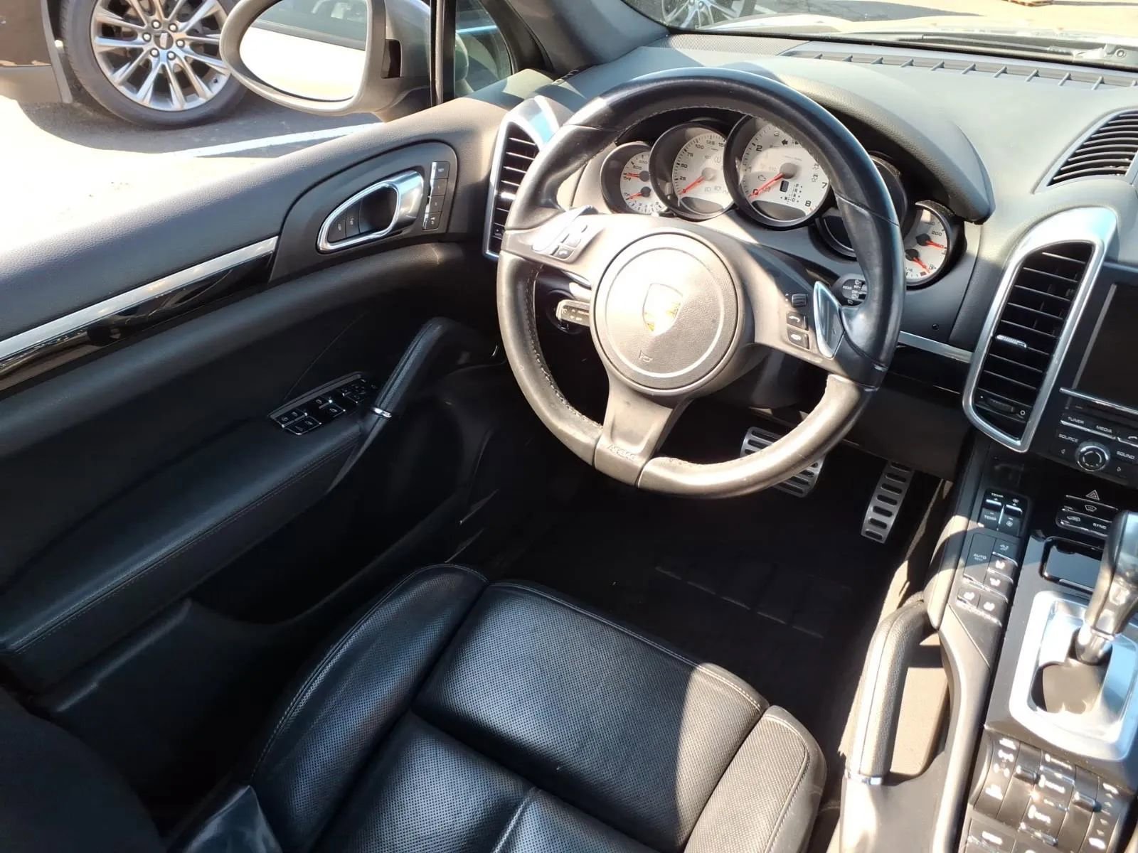 Used 2014 Porsche Cayenne S AWD/4WD image 21