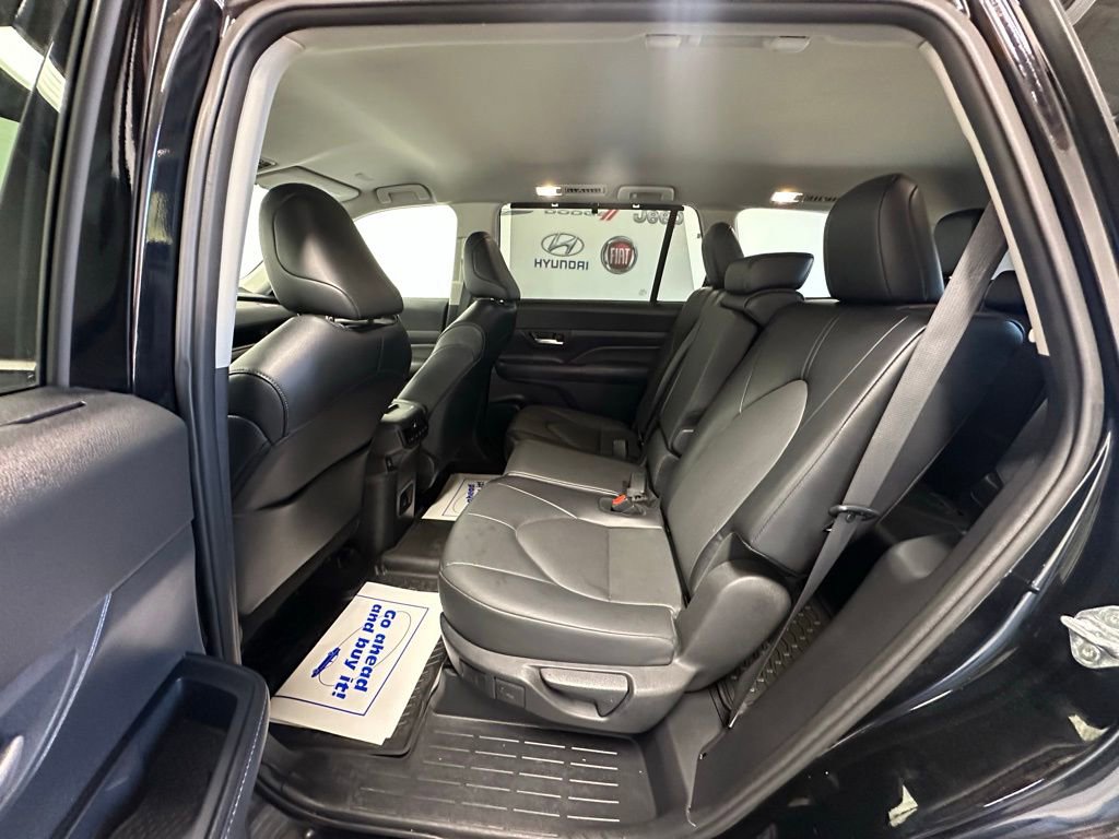 Used 2024 Toyota Grand Highlander XLE image 29