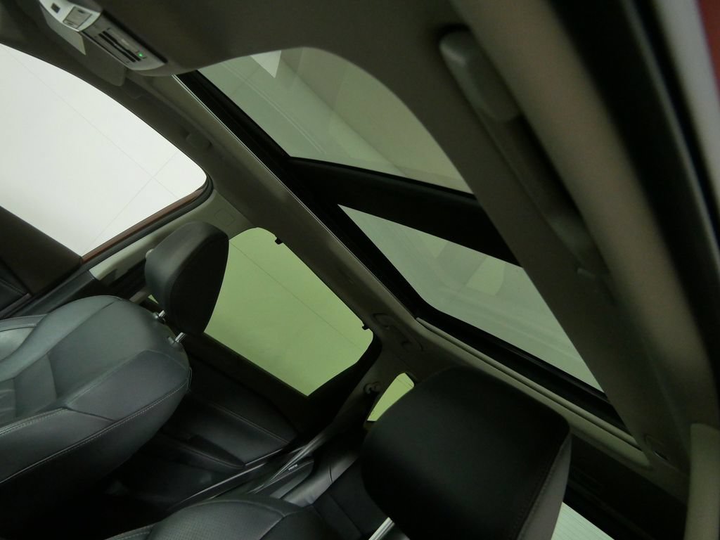 Used 2023 Nissan Rogue Platinum AWD/4WD image 14