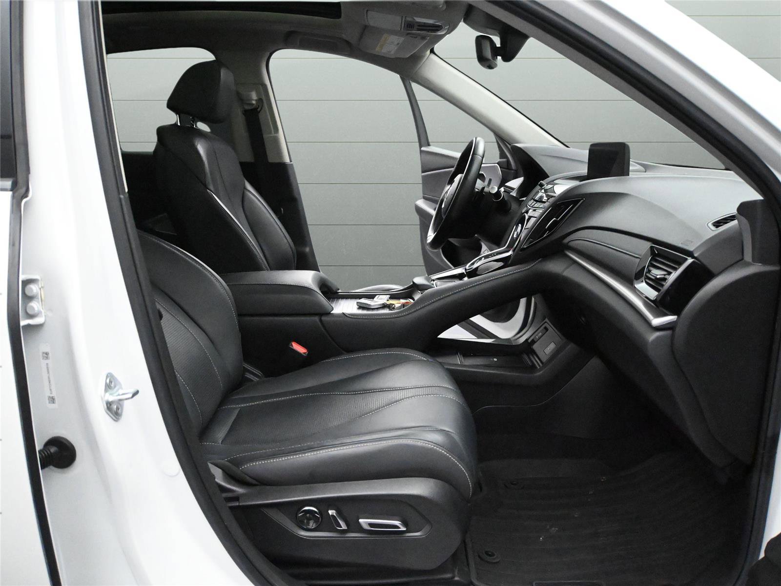 Certified 2023 Acura RDX AWD w/ Technology Package image 17