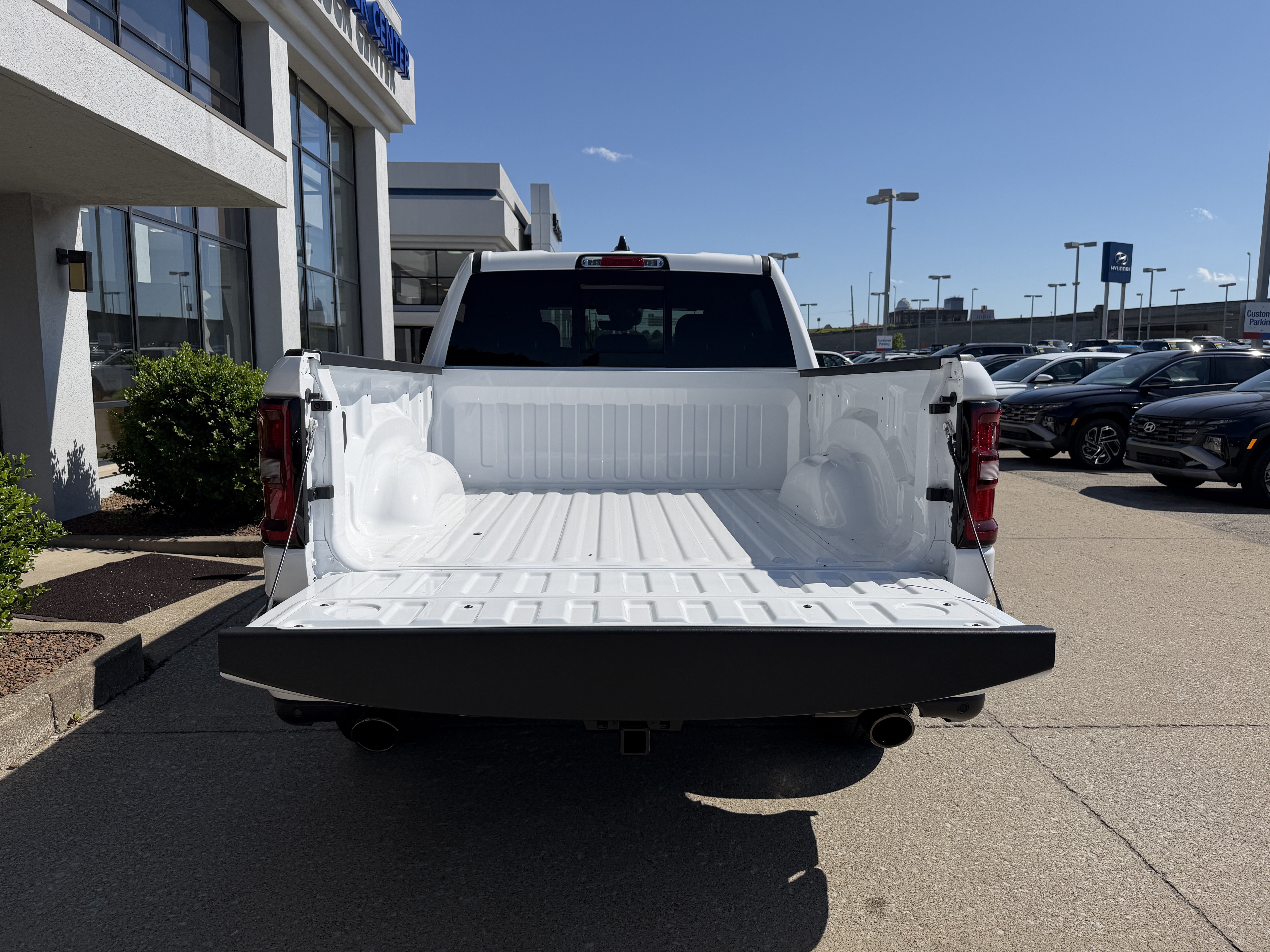 New 2026 RAM 1500 Big Horn AWD/4WD image 11