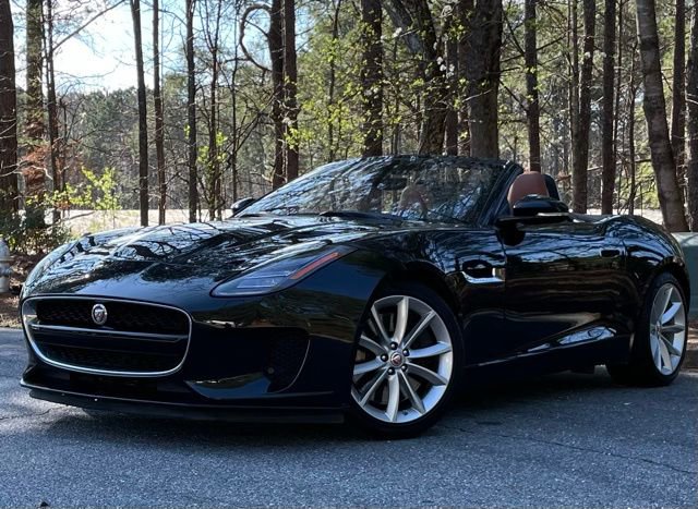 Used 2019 Jaguar F-TYPE Convertible AWD image 3