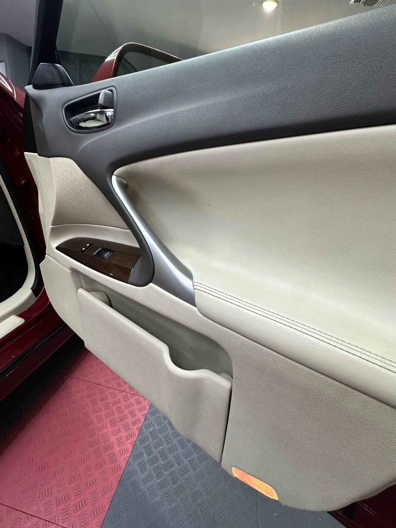 Used 2013 Lexus IS 250 w/ Premium Pkg Value Edition image 32