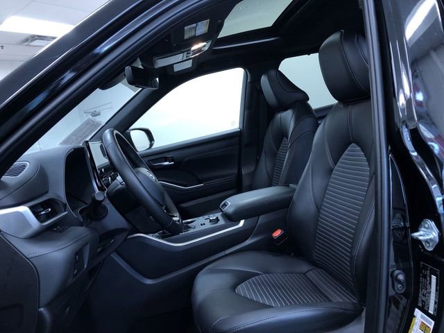 Certified 2025 Toyota Highlander XSE AWD/4WD image 18