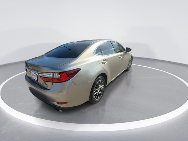 Used 2018 Lexus ES 350 w/ Luxury Package w/Wood Trim image 8