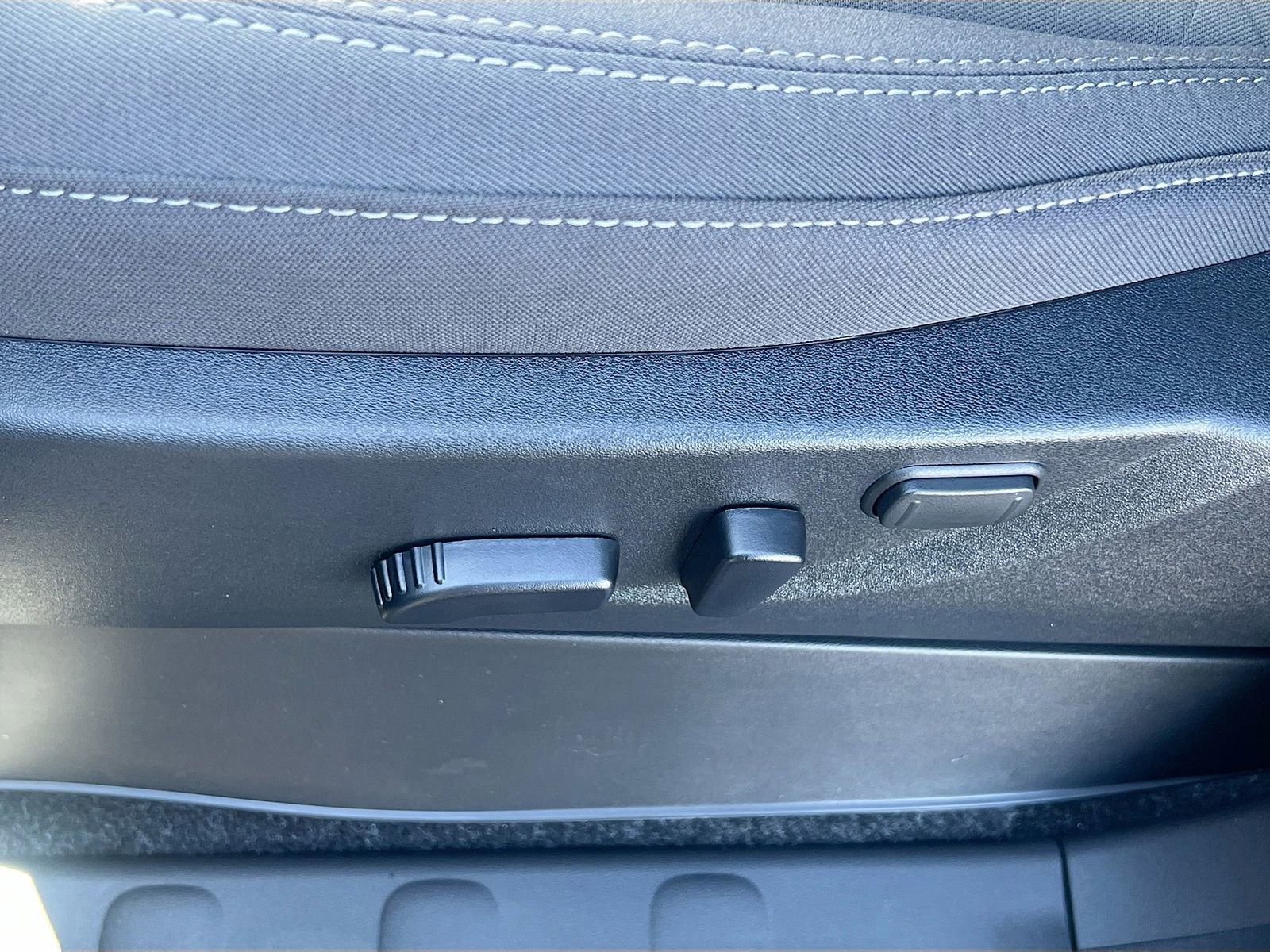 New 2026 Nissan Frontier SV image 19