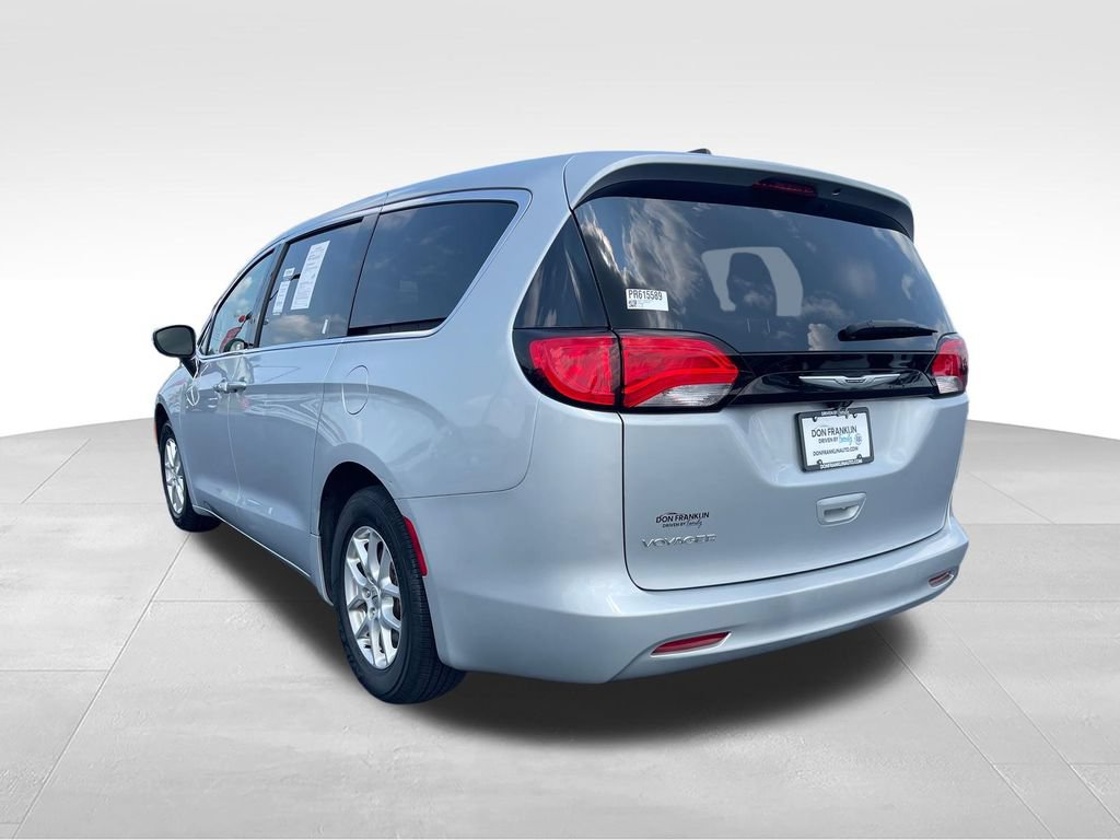 Used 2023 Chrysler Voyager LX FWD video 3