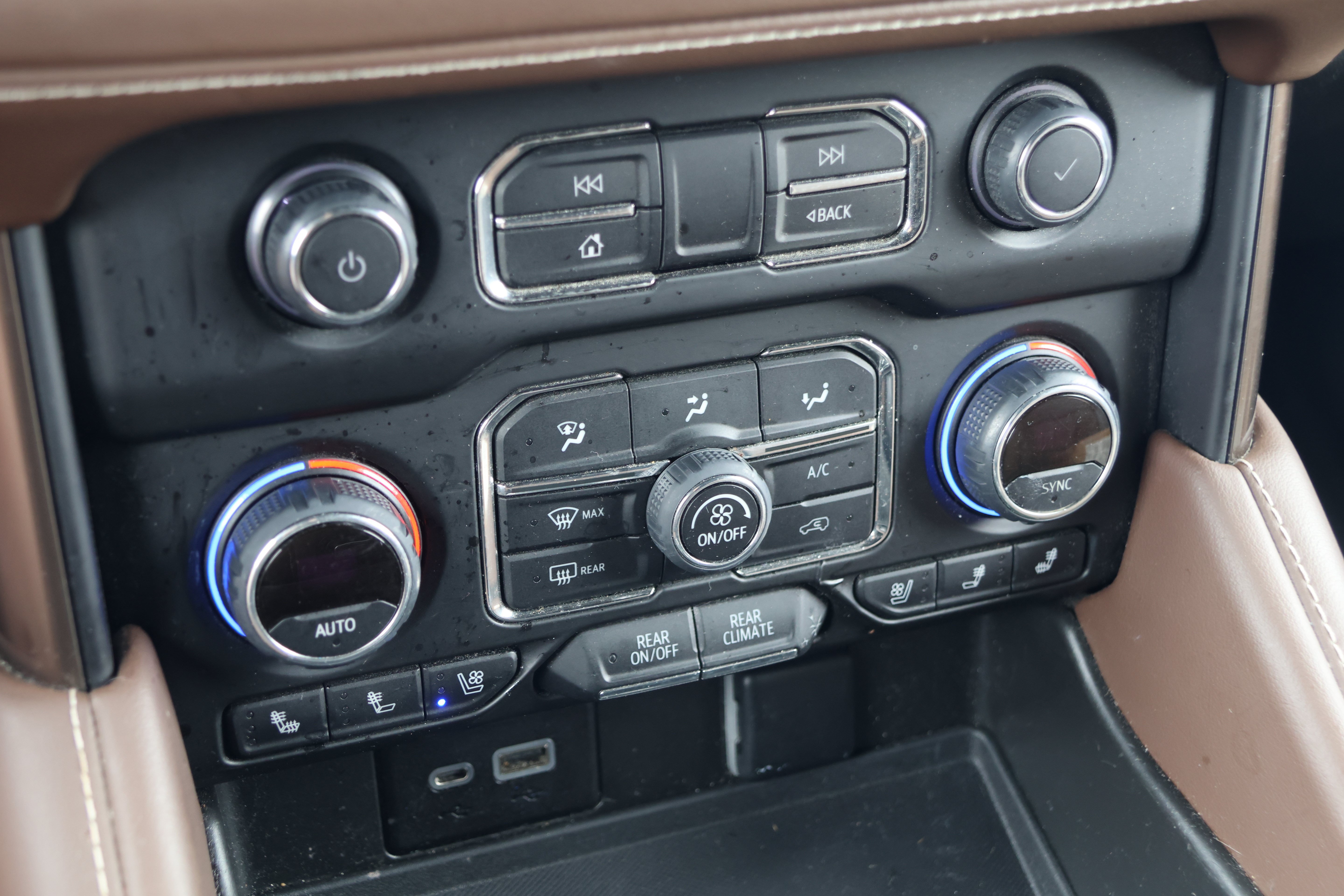 Used 2022 Chevrolet Tahoe High Country AWD/4WD image 30