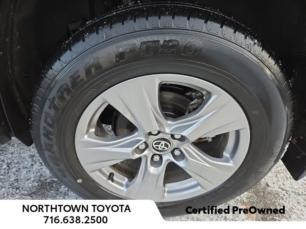 Used 2022 Toyota RAV4 XLE image 11