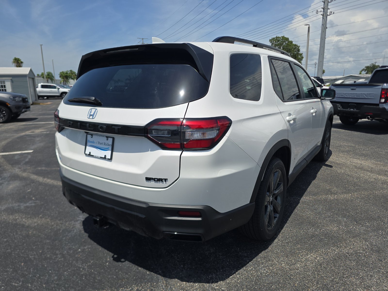 New 2026 Honda Pilot Sport image 4