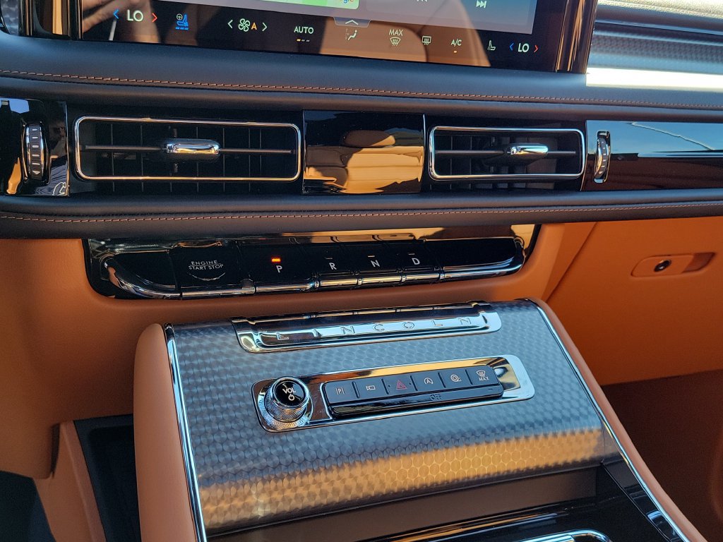 New 2027 Lincoln Aviator Black Label w/ Dynamic Handling Package AWD/4WD image 28
