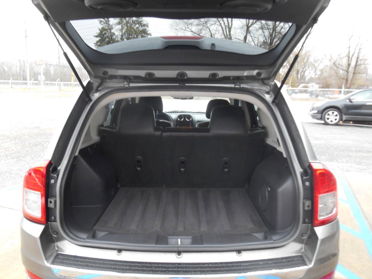 Used 2012 Jeep Compass Limited w/ Sun/Sound Group image 10