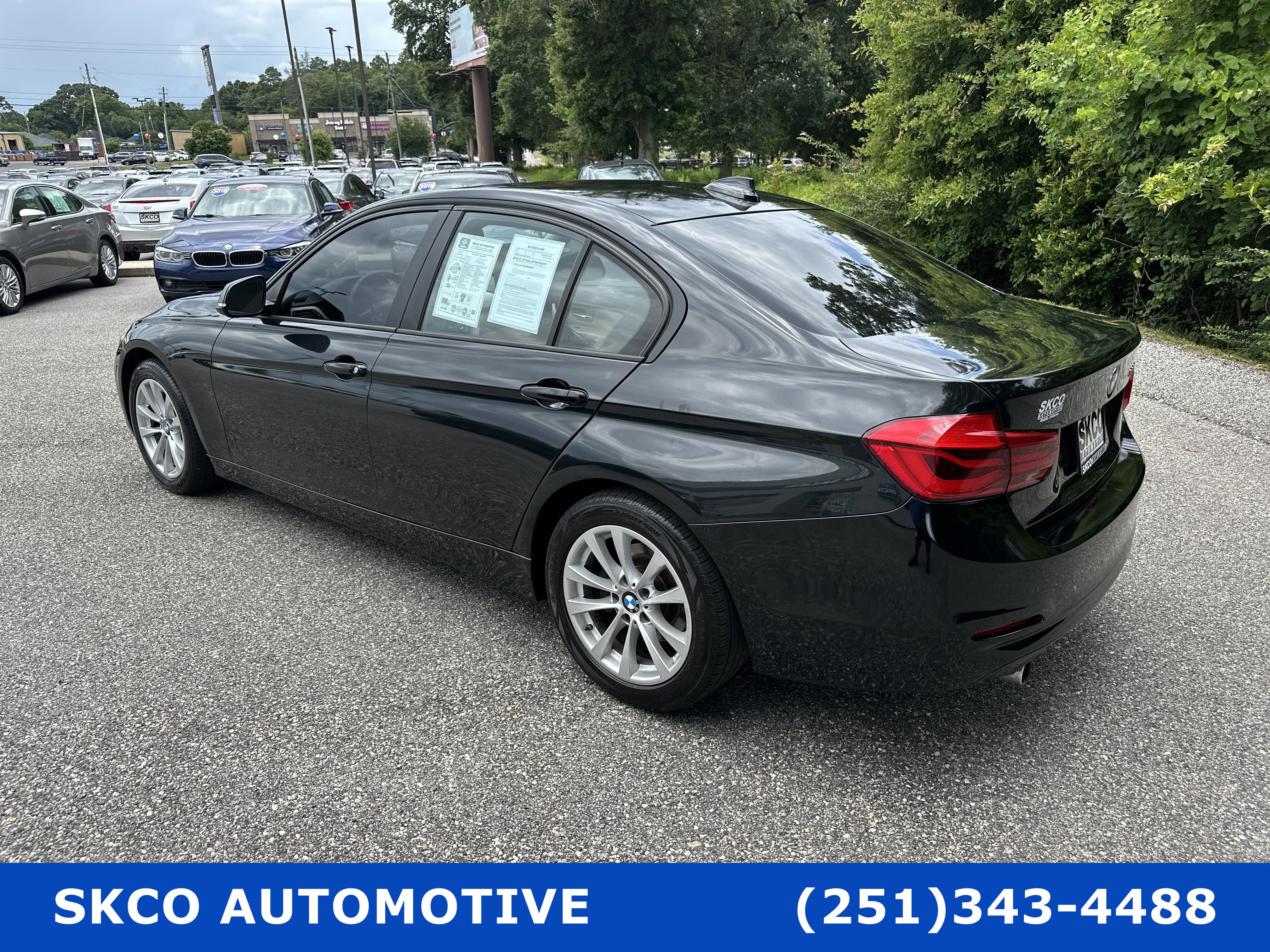 Used 2018 BMW 320i Sedan w/ Premium Package RWD image 3