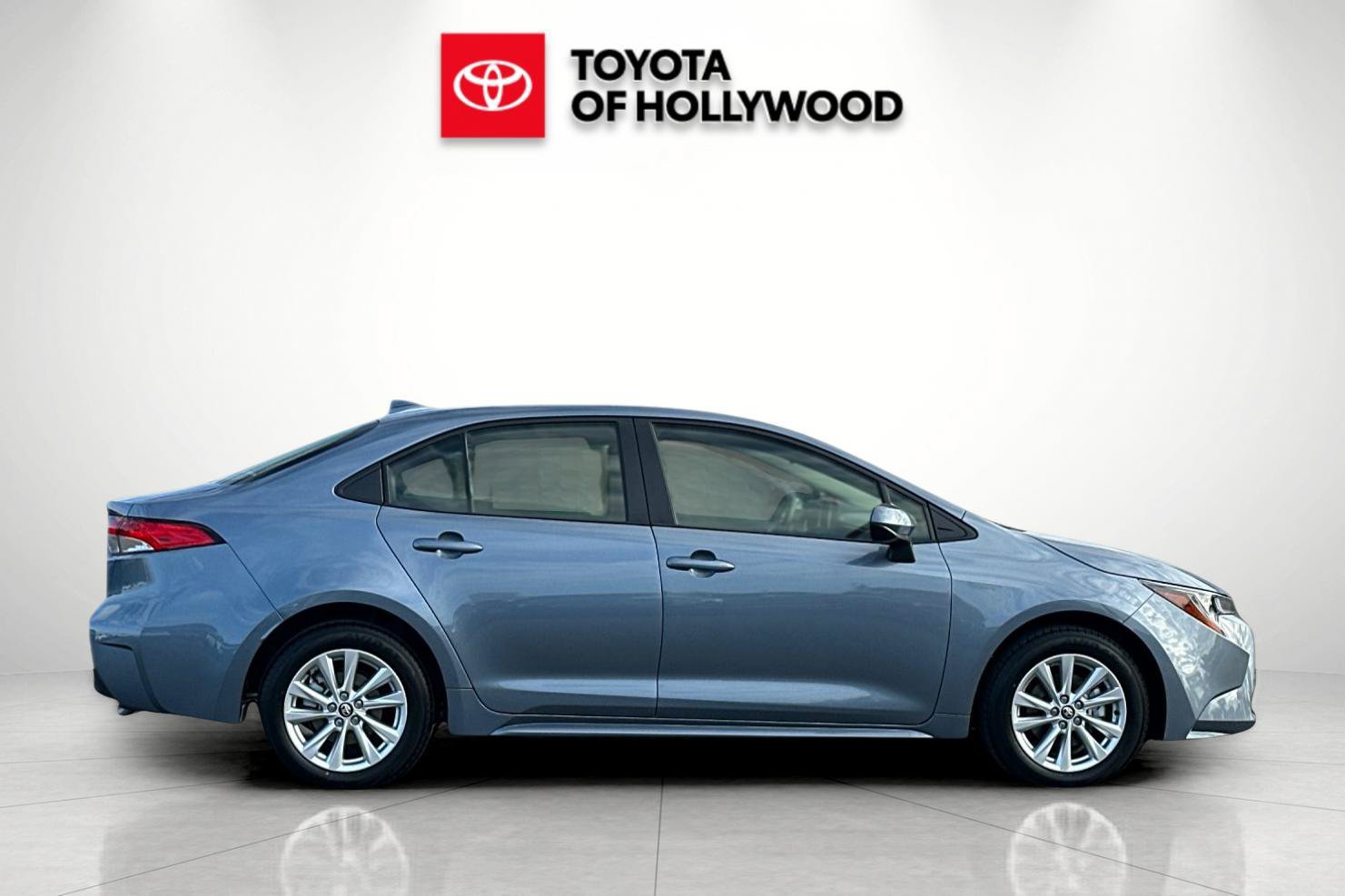 New 2027 Toyota Corolla LE w/ LE Premium Package FWD image 3
