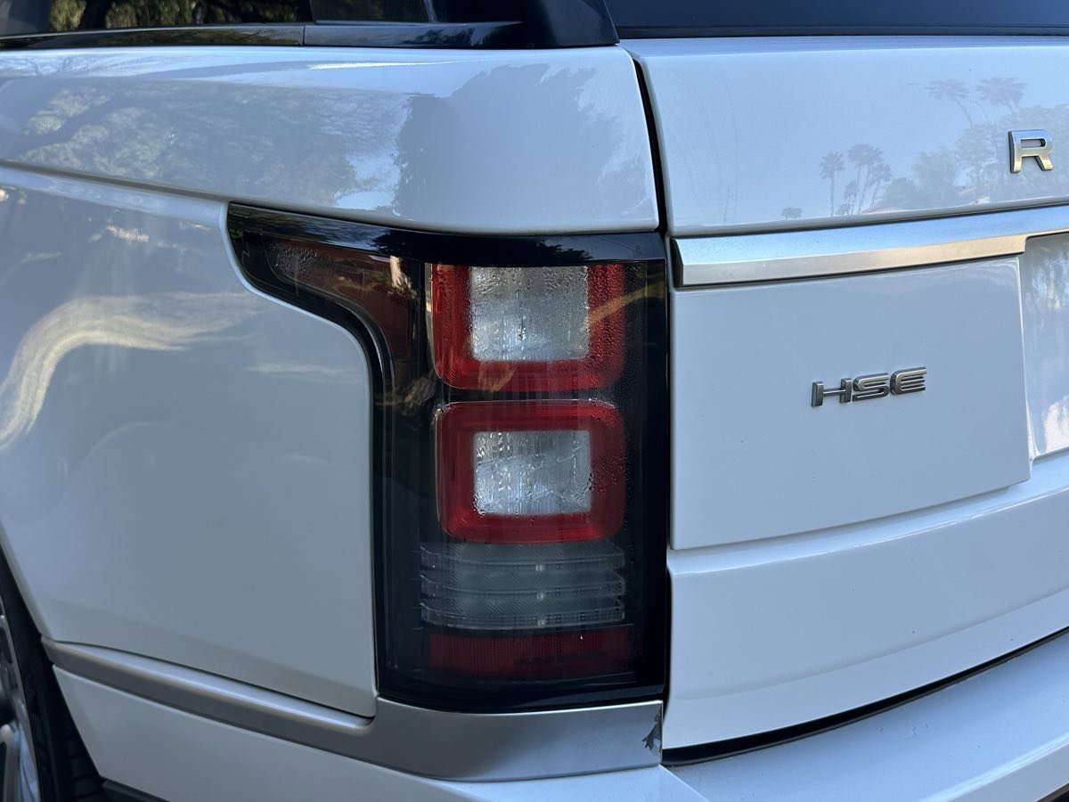 Used 2014 Land Rover Range Rover HSE image 64