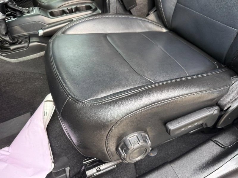 Used 2021 Jeep Wrangler Unlimited Sahara AWD/4WD image 17