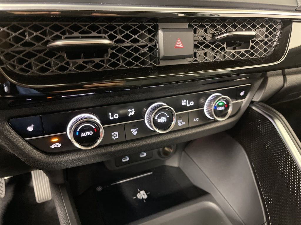 Certified 2025 Acura ADX FWD image 31