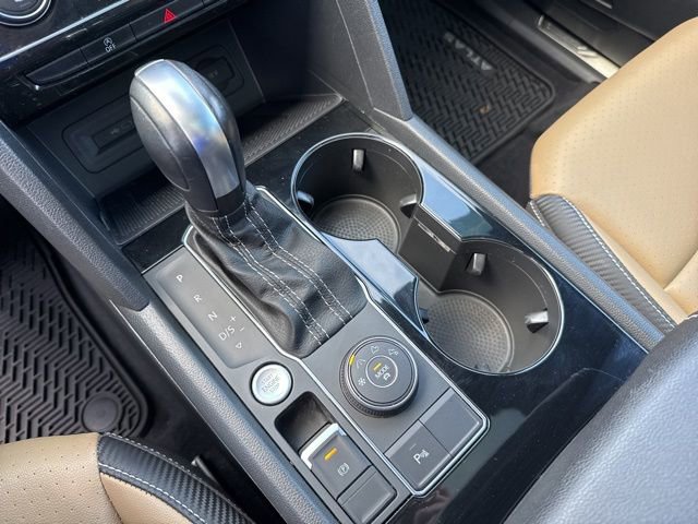 Certified 2023 Volkswagen Atlas Cross Sport SEL R-Line image 12