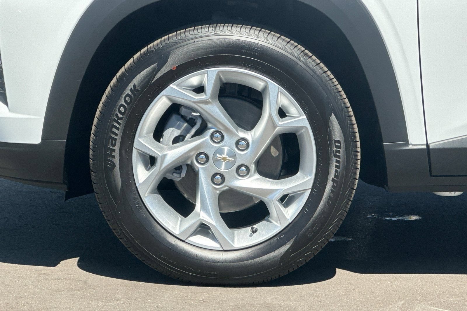 New 2026 Chevrolet Trax LS w/ LS Convenience Package FWD image 24