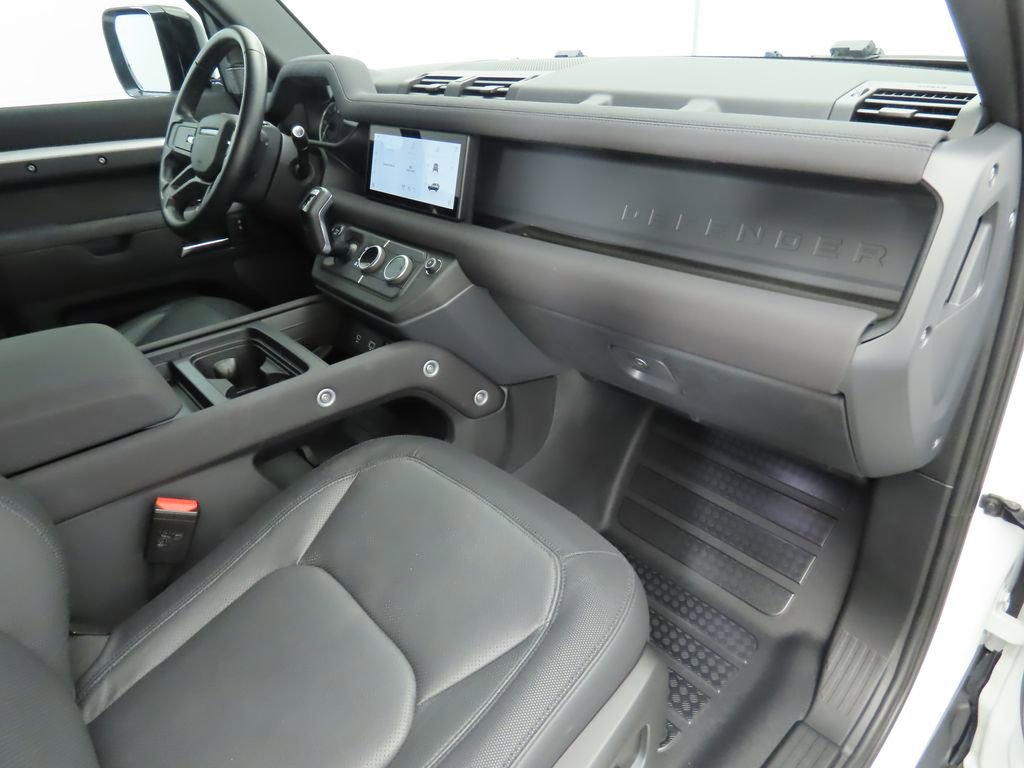 Certified 2023 Land Rover Defender 90 X-Dynamic SE image 17