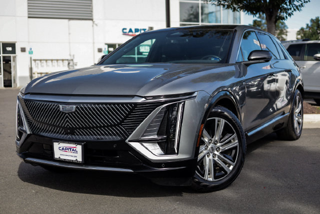 Used 2024 Cadillac Lyriq Tech w/ Driver Assist Package AWD/4WD image 5
