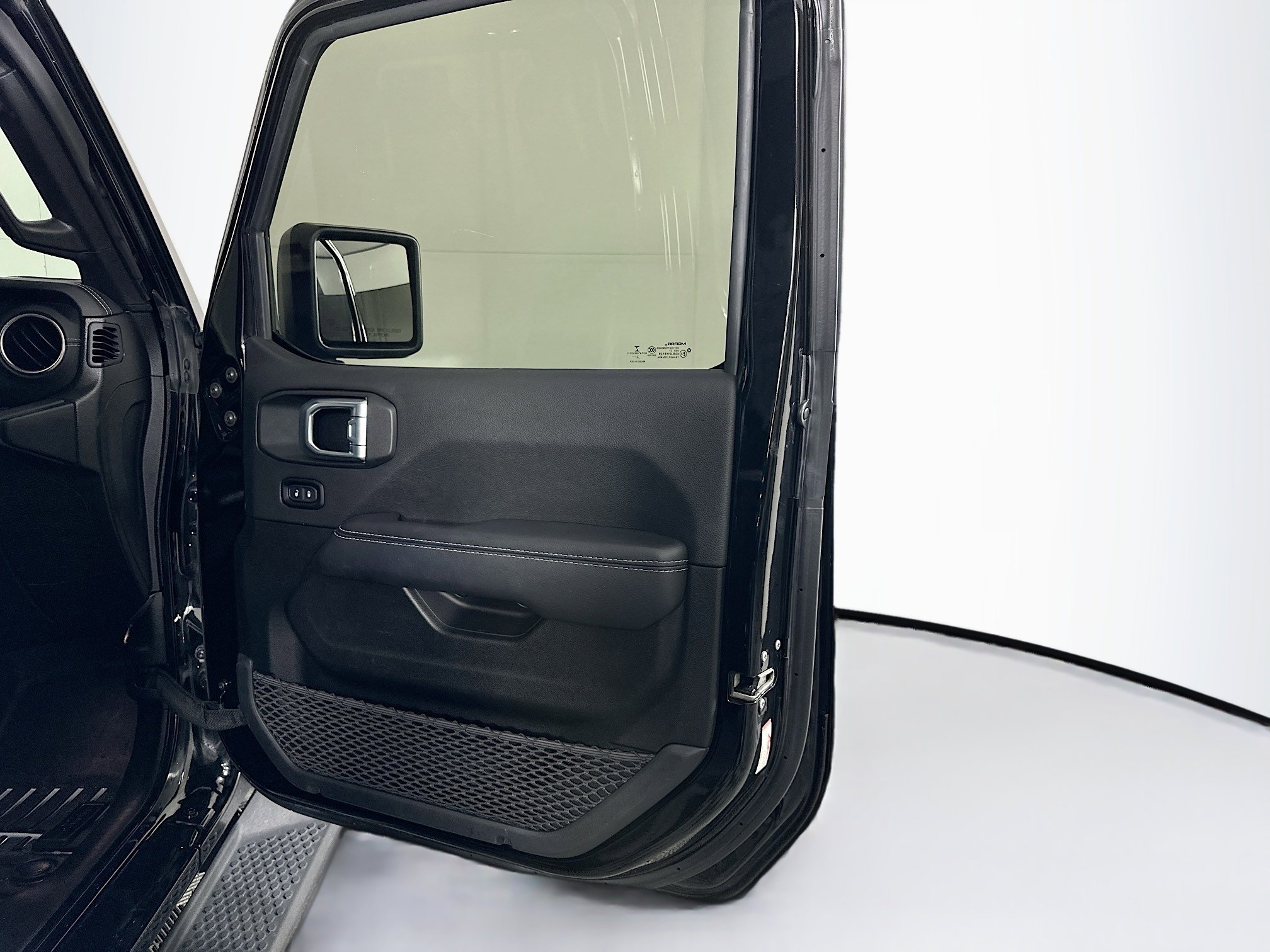 Used 2021 Jeep Wrangler Sahara w/ Cold Weather Group image 30