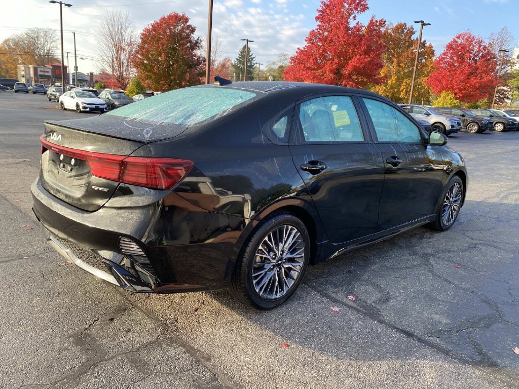 Used 2023 Kia Forte GT-Line FWD image 5