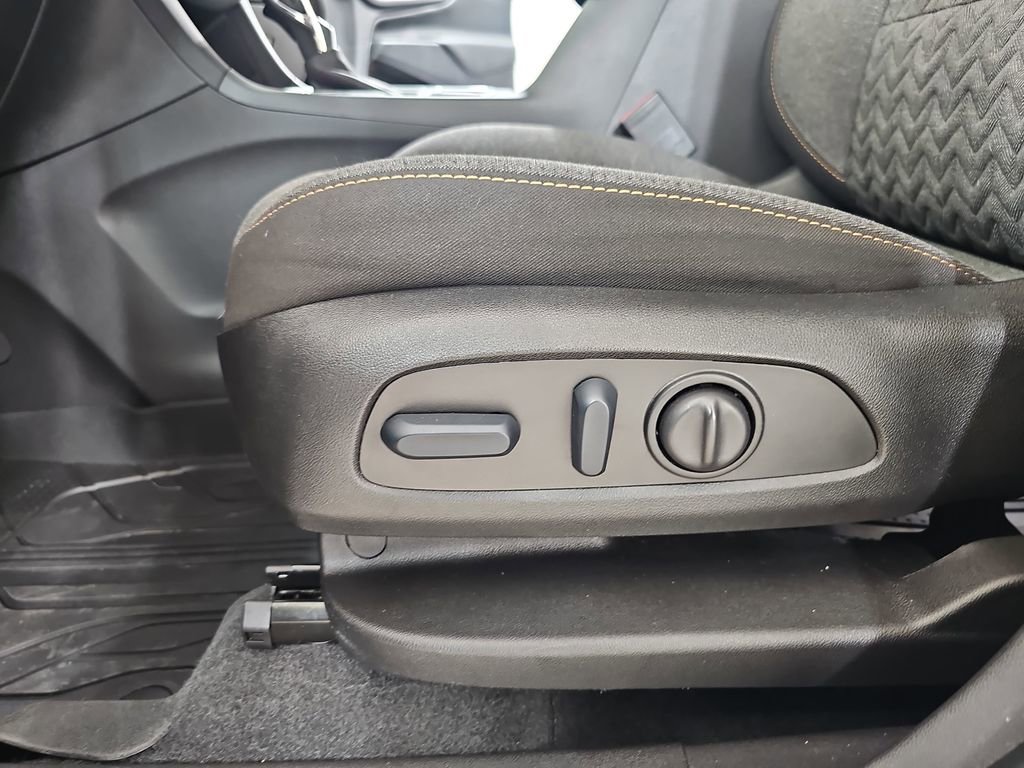 Certified 2024 Chevrolet Equinox LT AWD/4WD image 35