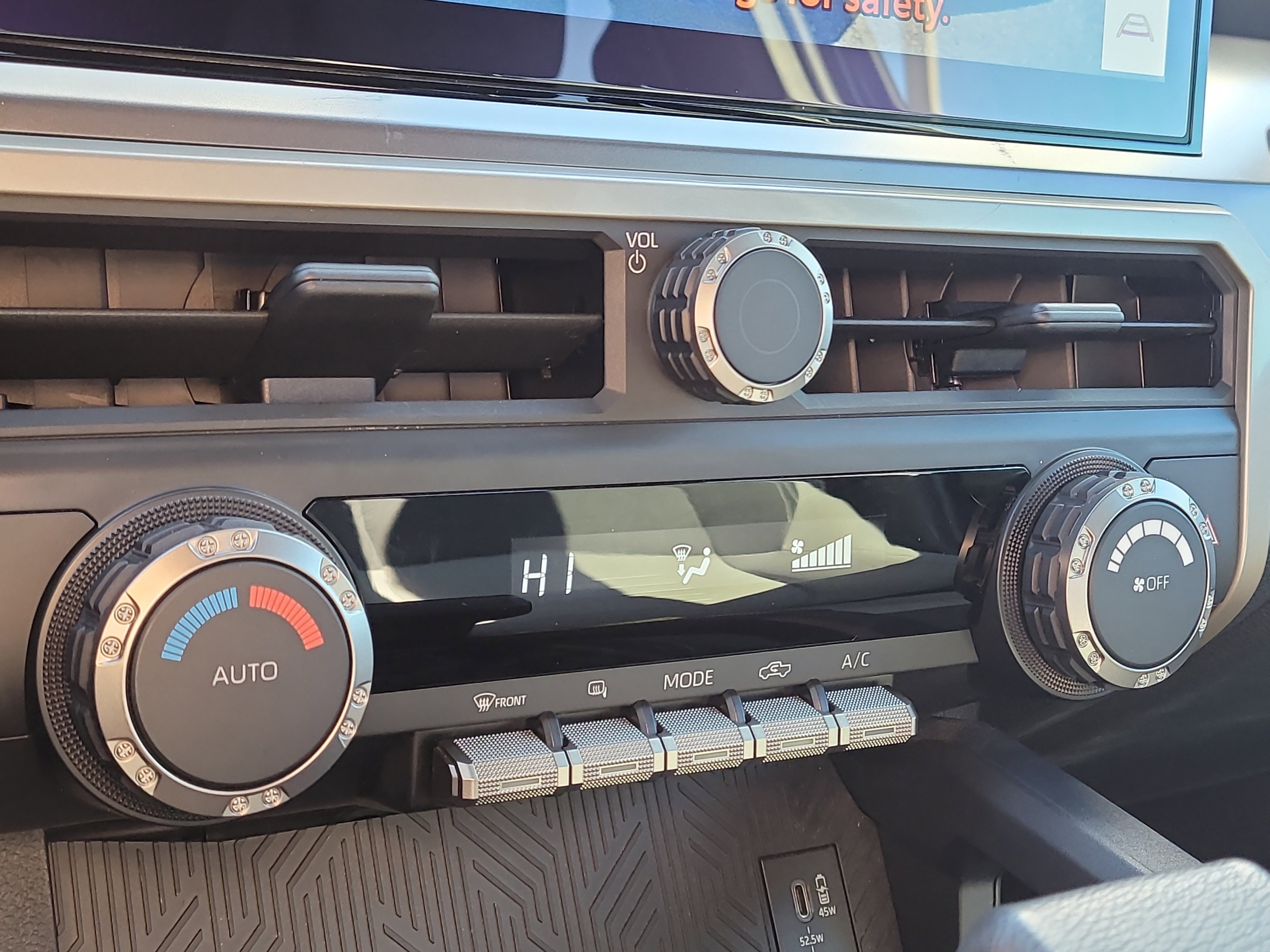 Certified 2025 Toyota Tacoma TRD Off-Road image 25