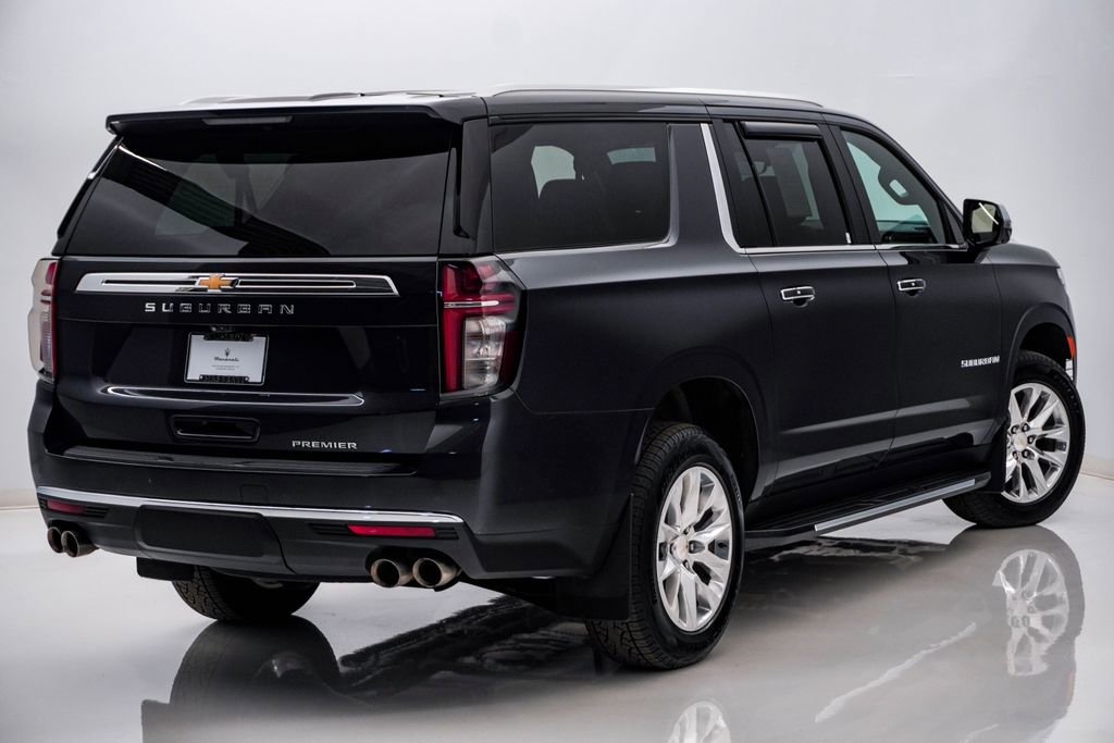 Used 2022 Chevrolet Suburban Premier w/ Premium Package AWD/4WD image 11