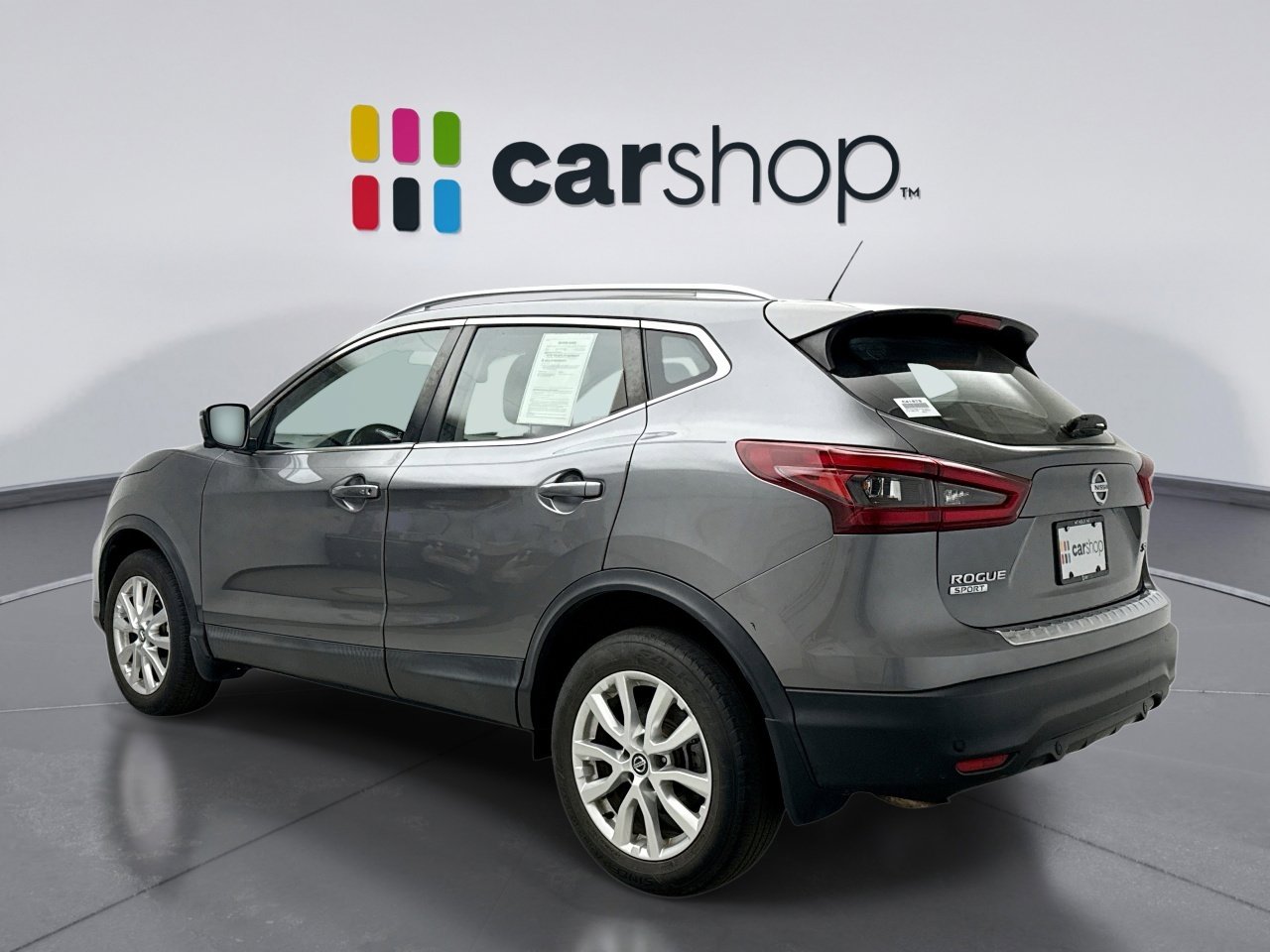 Used 2020 Nissan Rogue Sport SV w/ Technology Package image 3