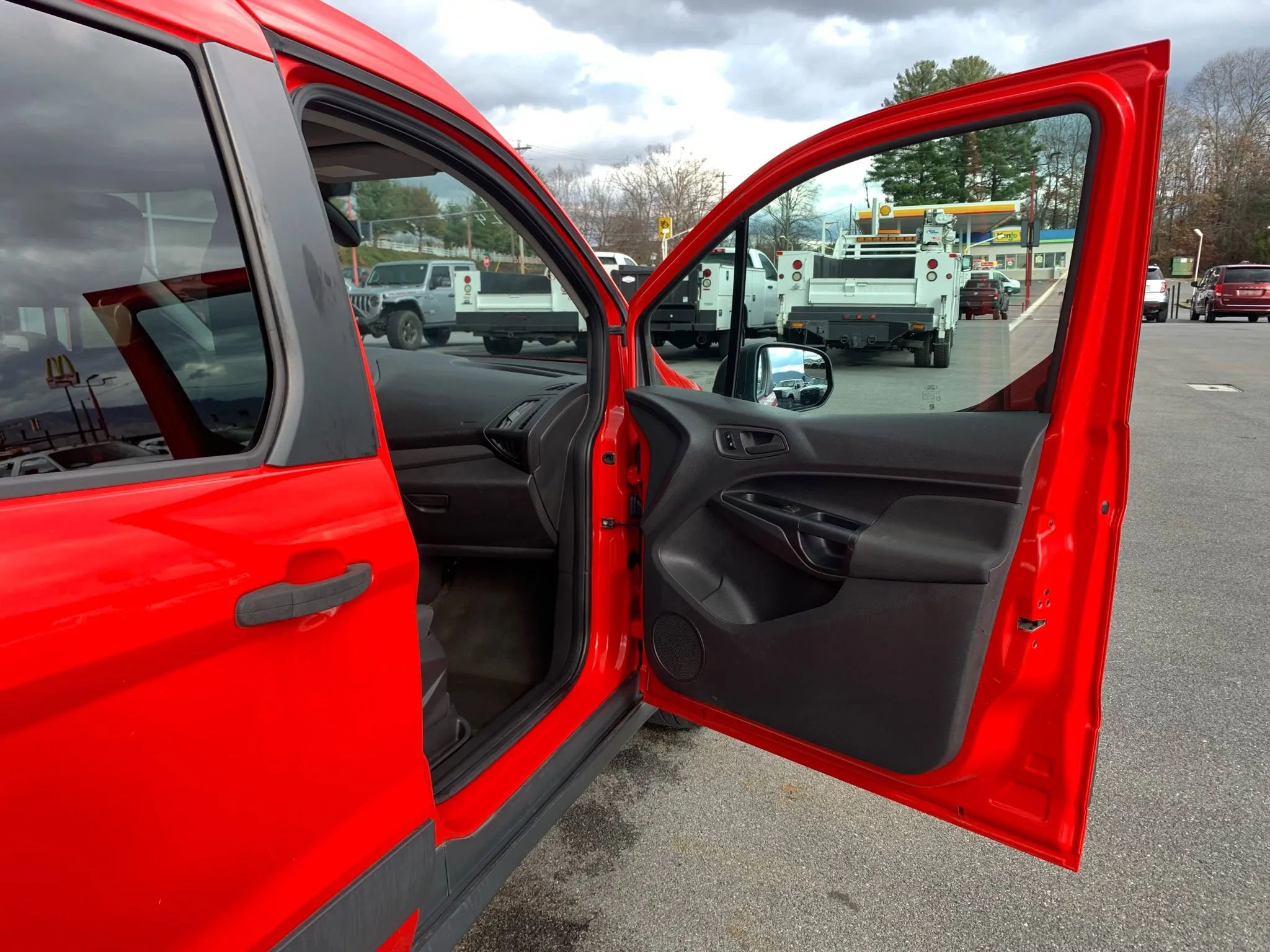 Used 2016 Ford Transit Connect XL image 19