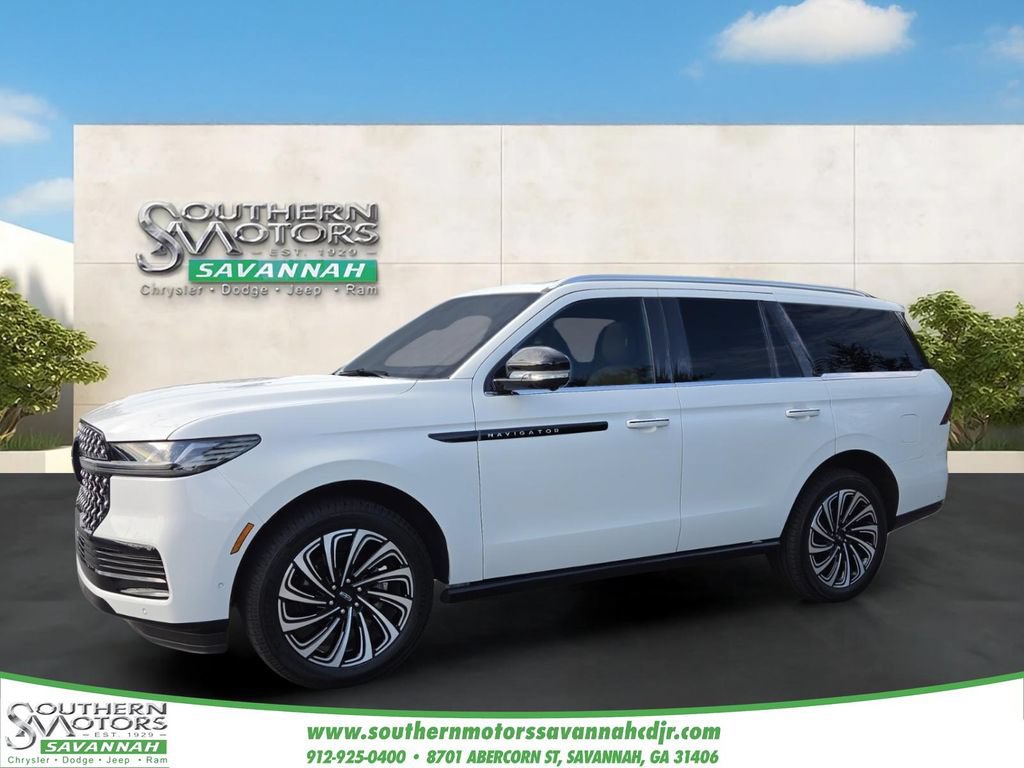 Used 2025 Lincoln Navigator Black Label AWD/4WD video 1