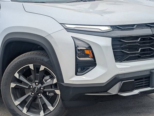 New 2026 Chevrolet Equinox RS w/ Safety and Technology Package FWD image 3