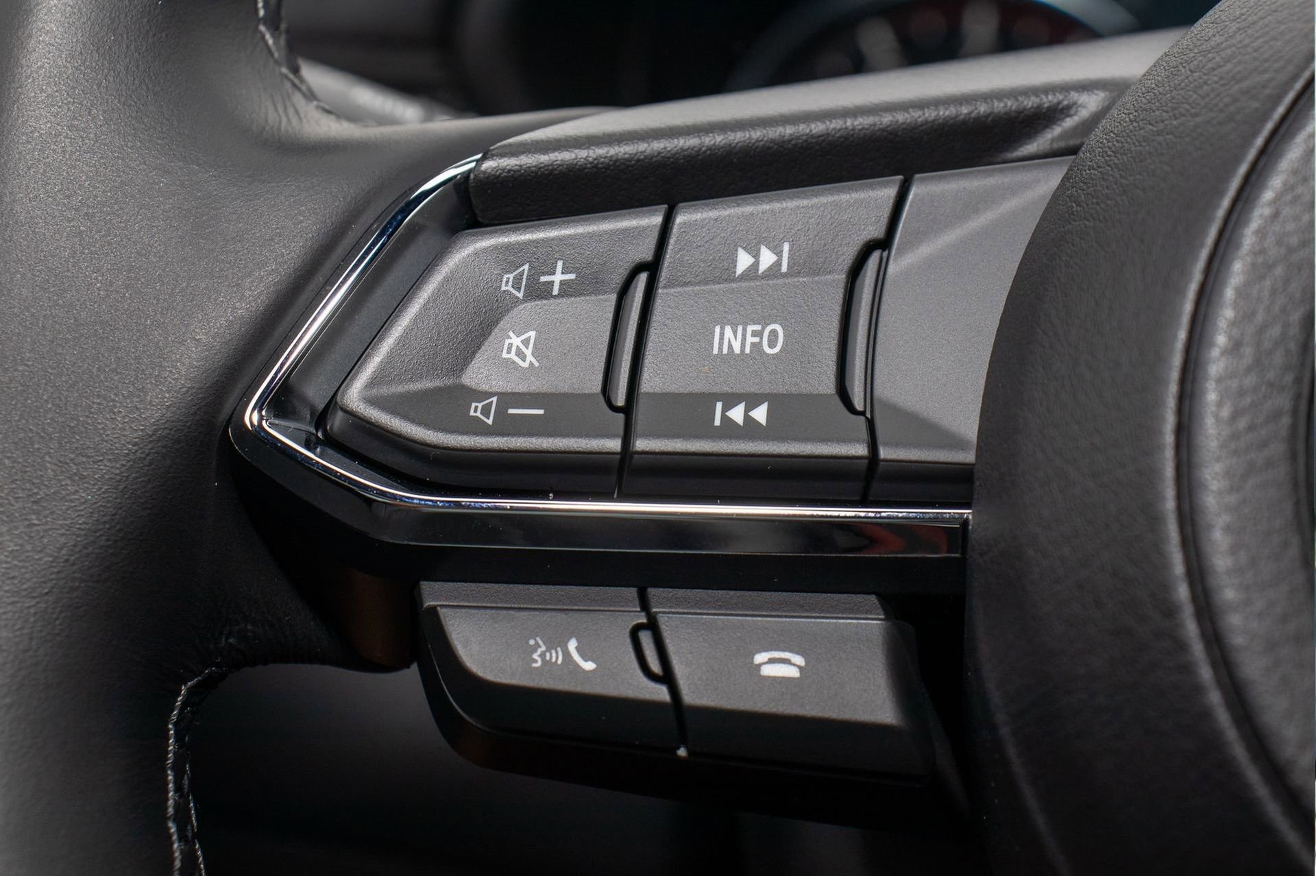 Used 2025 MAZDA CX-5 Signature image 28