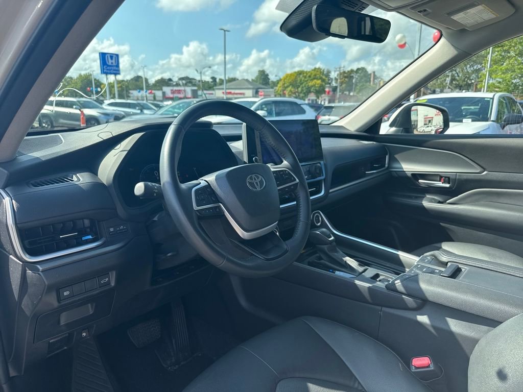 Used 2024 Toyota Grand Highlander XLE image 18
