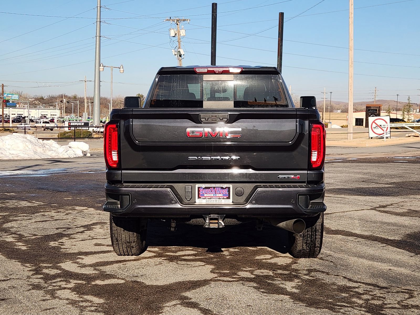 Used 2020 GMC Sierra 2500 AT4 w/ AT4 Premium Package image 8