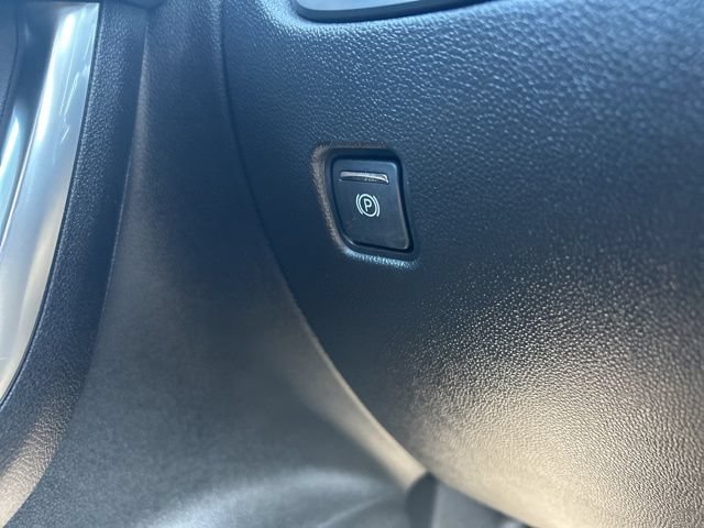 Used 2019 Chevrolet Blazer LT FWD image 23
