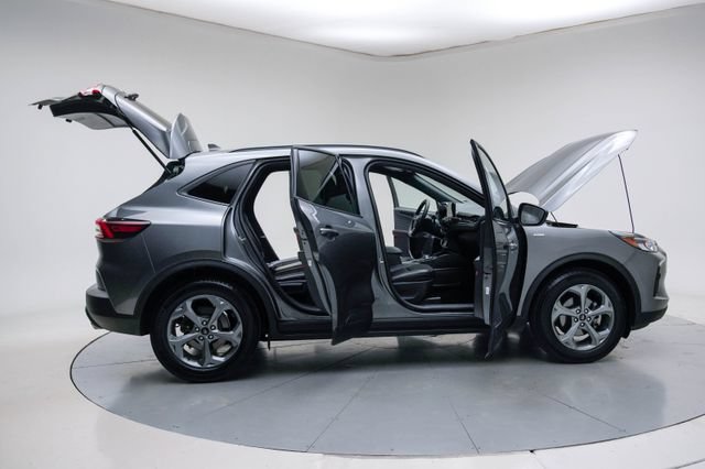 Used 2025 Ford Escape ST-Line FWD image 15