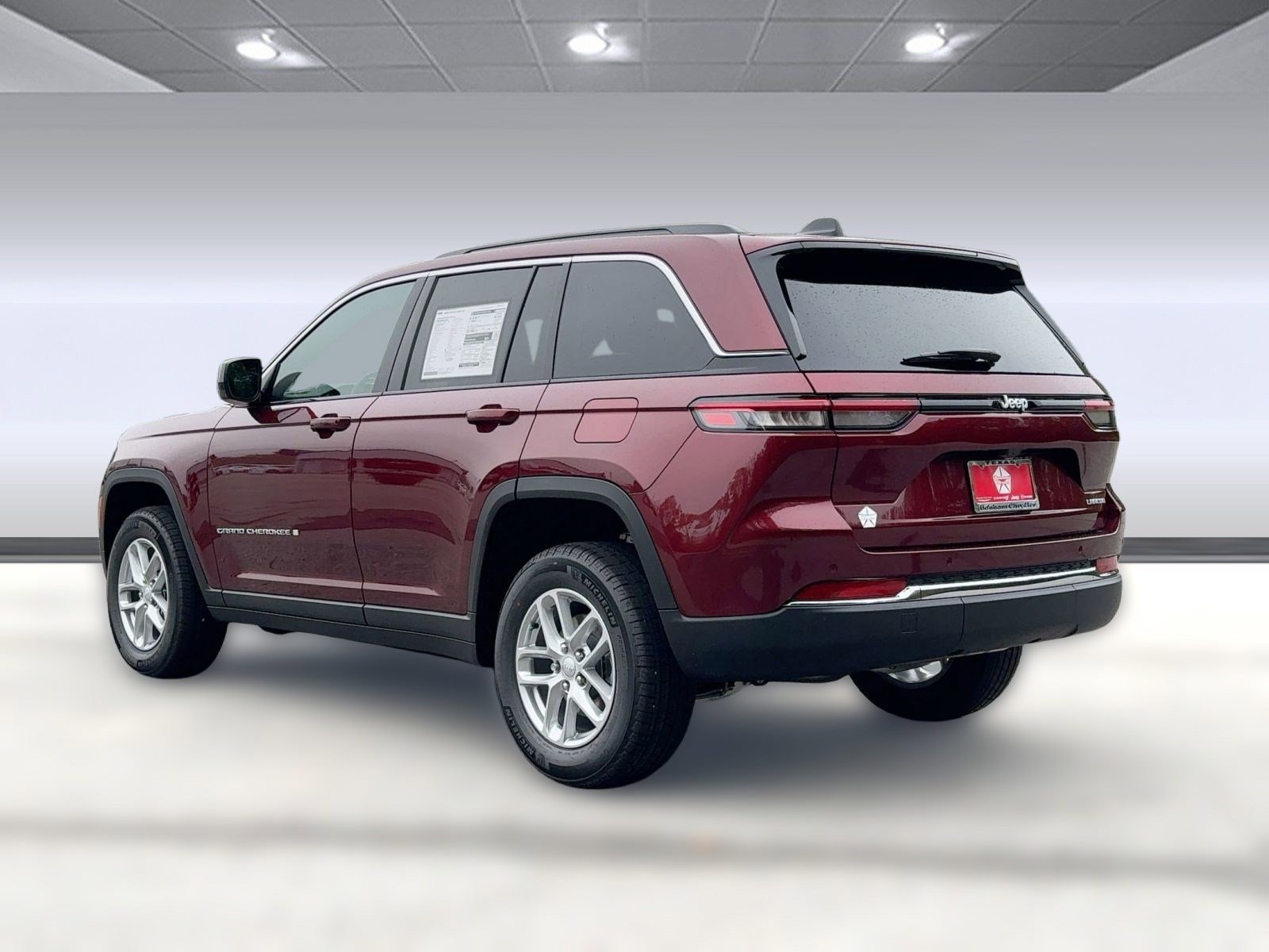 New 2025 Jeep Grand Cherokee Laredo X image 3