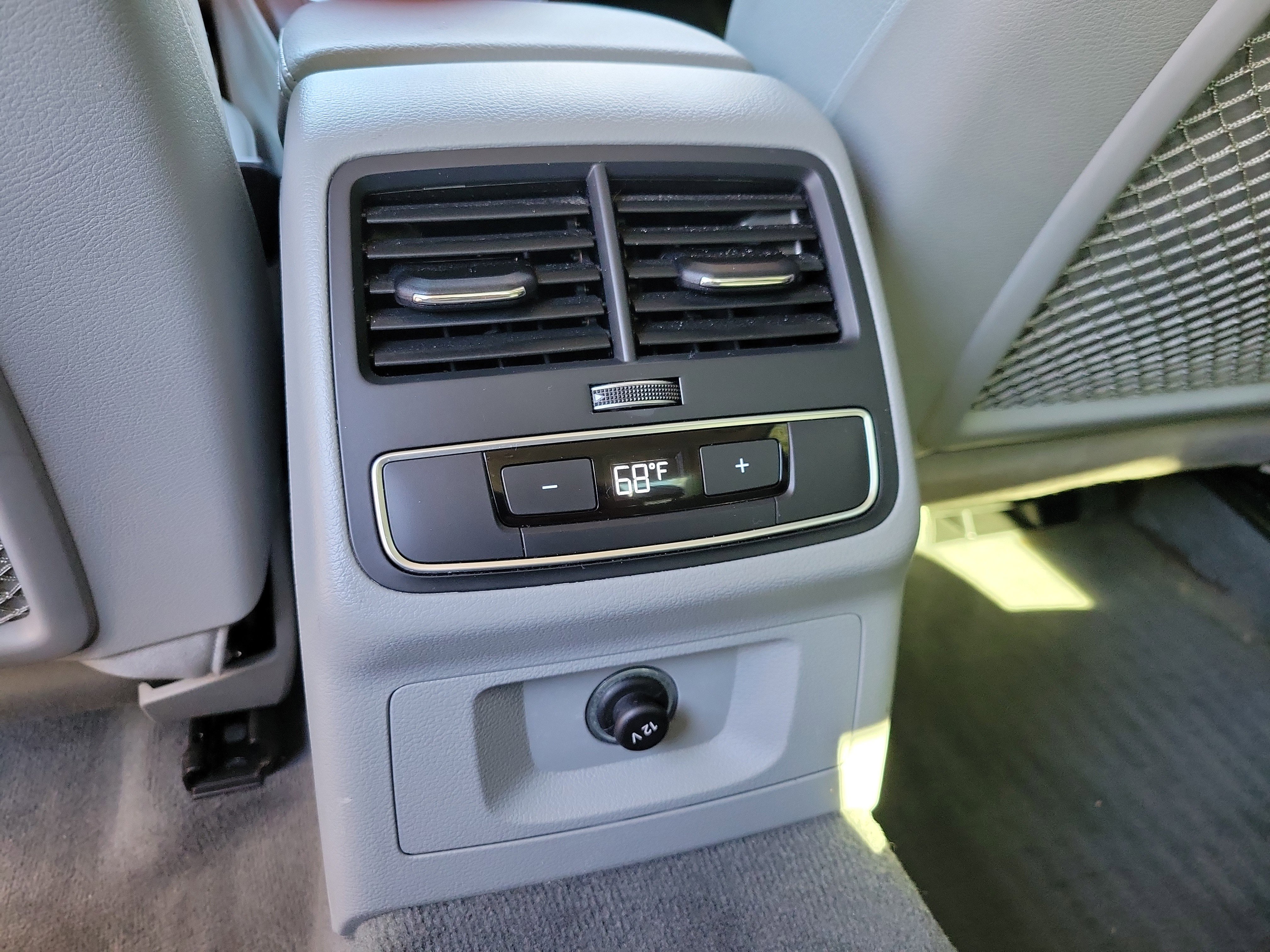 Used 2019 Audi A4 2.0T Premium image 15