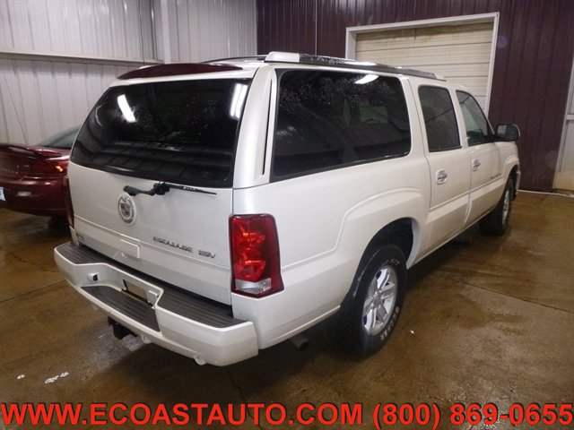 Used 2003 Cadillac Escalade ESV AWD image 2