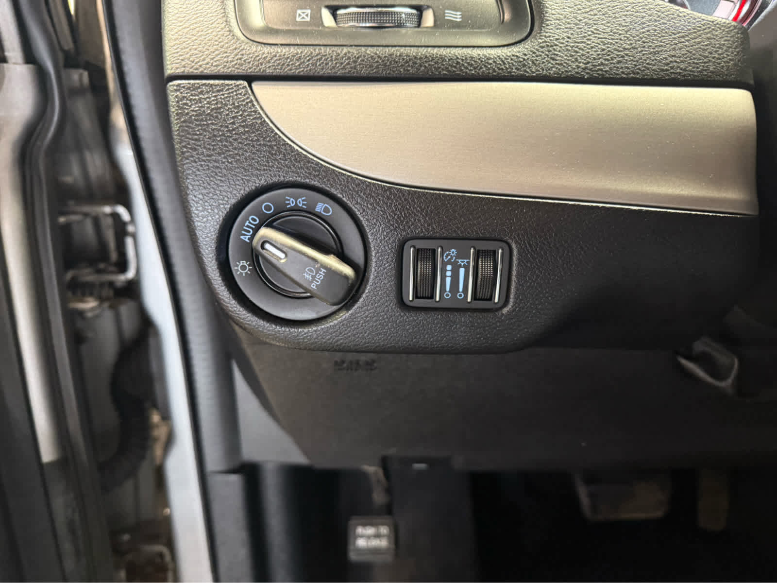 Used 2017 Dodge Grand Caravan GT image 12