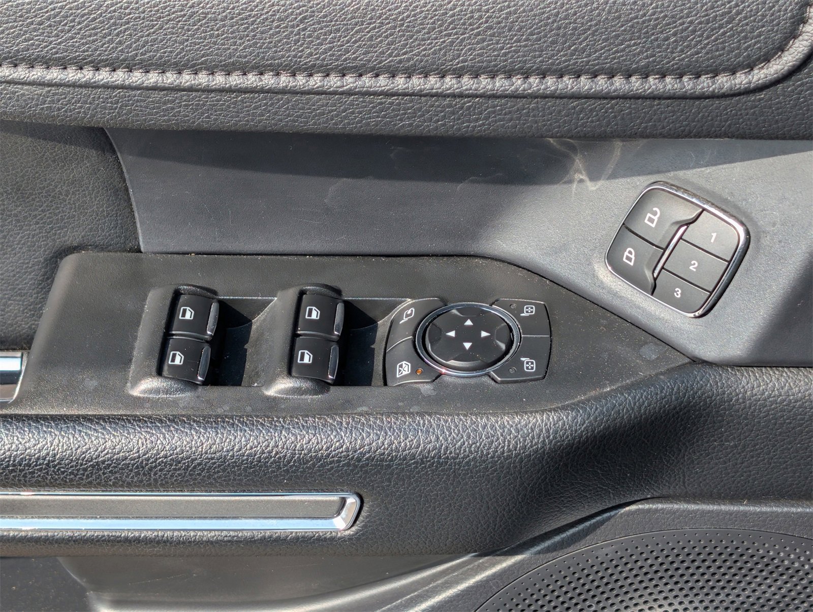 Used 2021 Ford Expedition XLT image 14