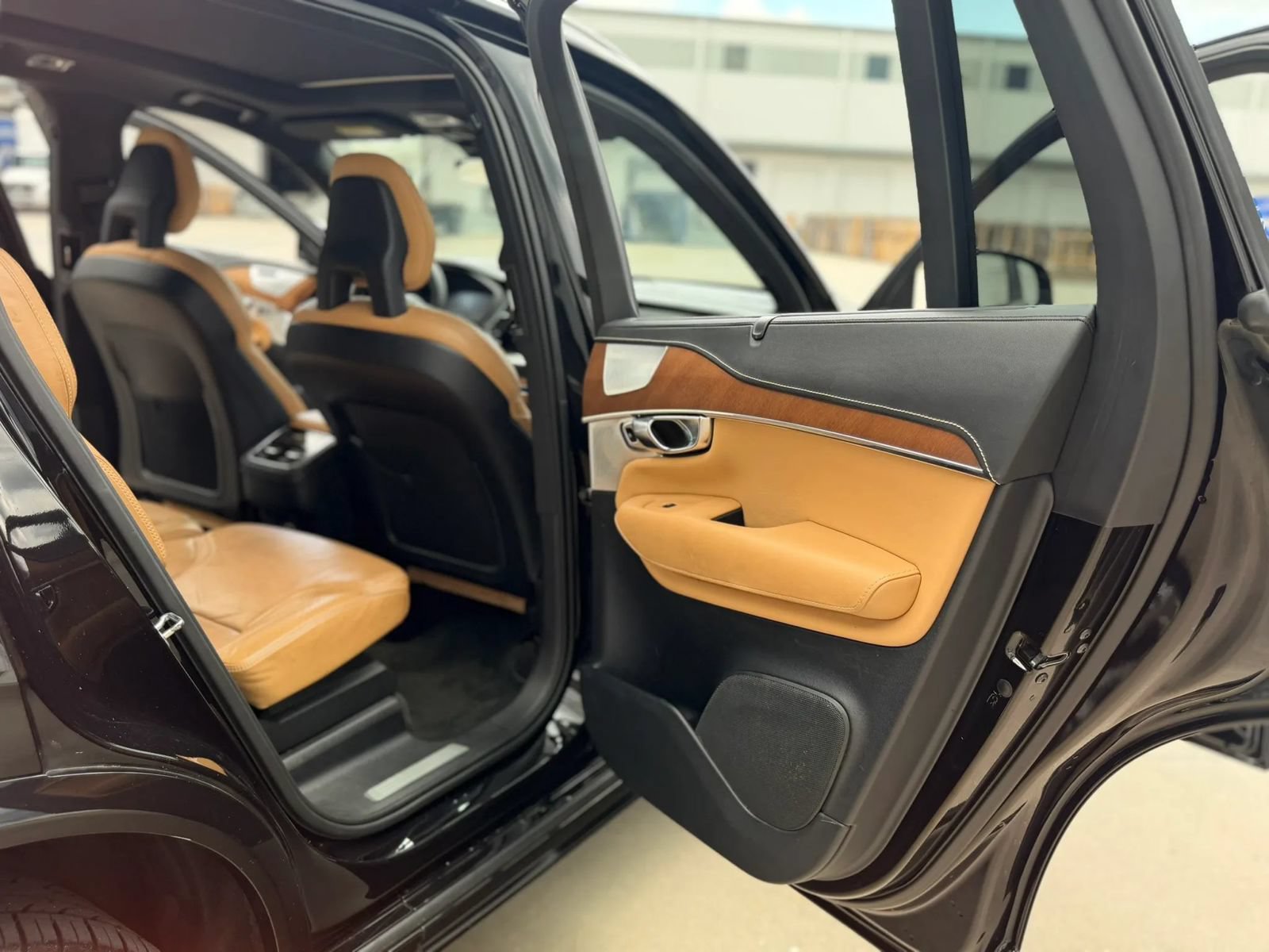 Used 2017 Volvo XC90 T6 Inscription w/ Vision Package AWD/4WD image 23