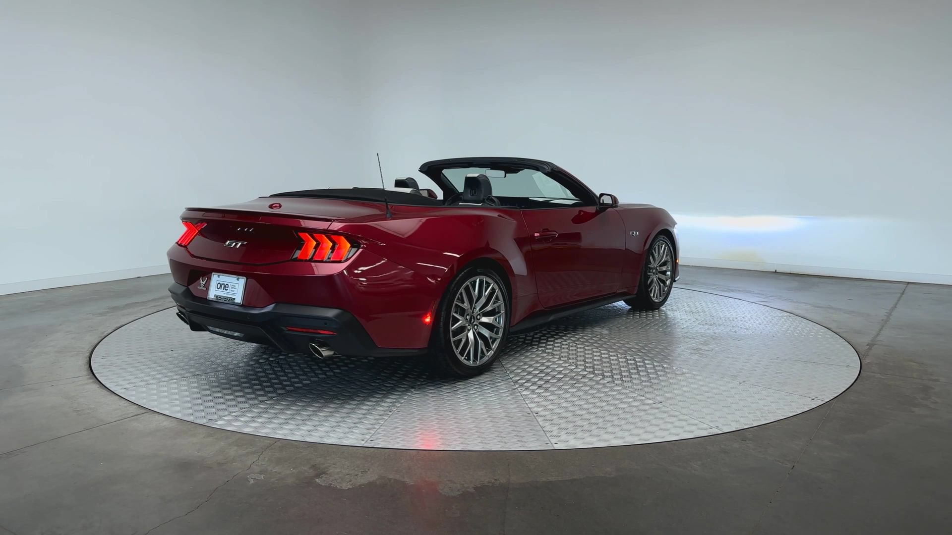 Used 2025 Ford Mustang GT Premium RWD image 8